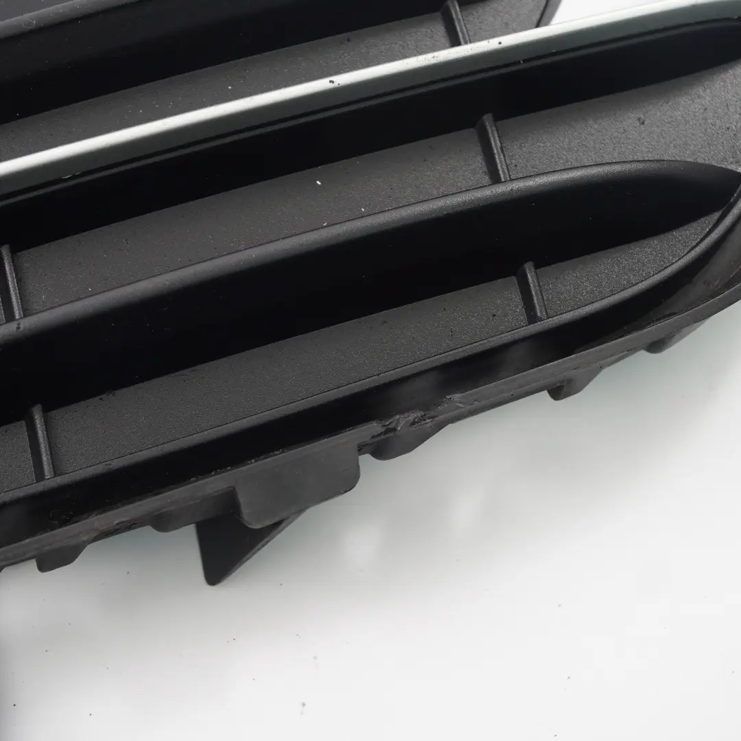 X-Line Paraurti anteriore Griglia Copertura Trim Destra per BMW X3 F25 con numero di parte 7347946 BMW X3 F25 X-Line Paraurti anteriore Griglia Copertura Trim Destra - SKU 7347946 - Numero di parte 7347946