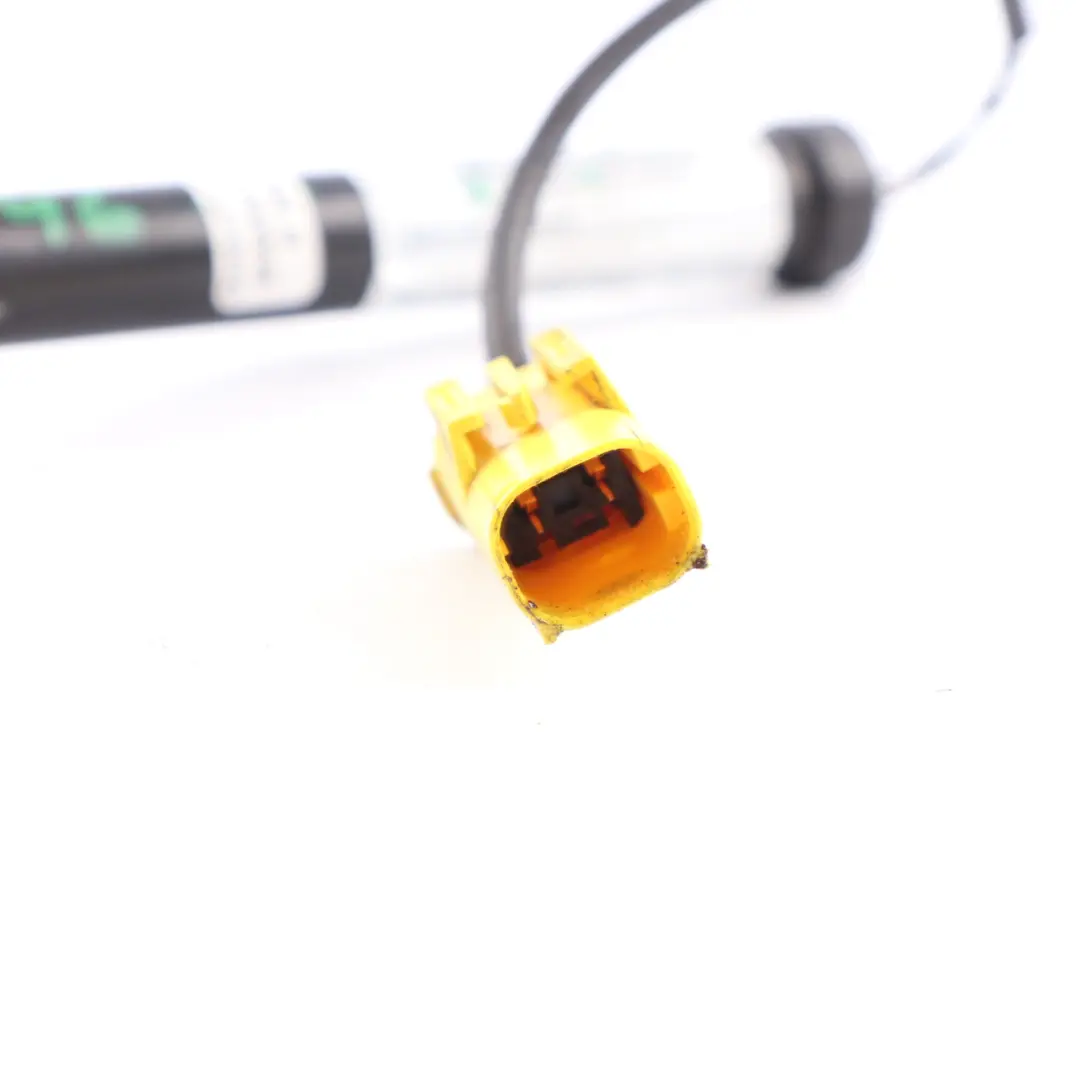 Actionneur de charnière de capot Protection Piéton Droit pour BMW F46 à propos du numéro de pièce 7348856 BMW F46 Actionneur de charnière de capot Protection Piéton Droit - SKU 7348856 - Numéro de pièce 7348856