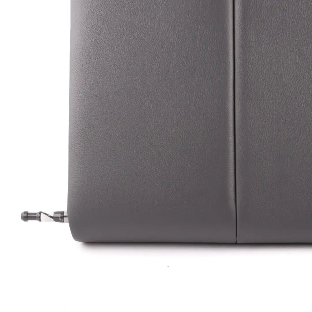 Rivestimento schienale posteriore sinistro in pelle Dakota Black per BMW F22 con numero di parte 7348857 BMW F22 Rivestimento schienale posteriore sinistro in pelle Dakota Black - SKU 7348857 - Numero di parte 7348857