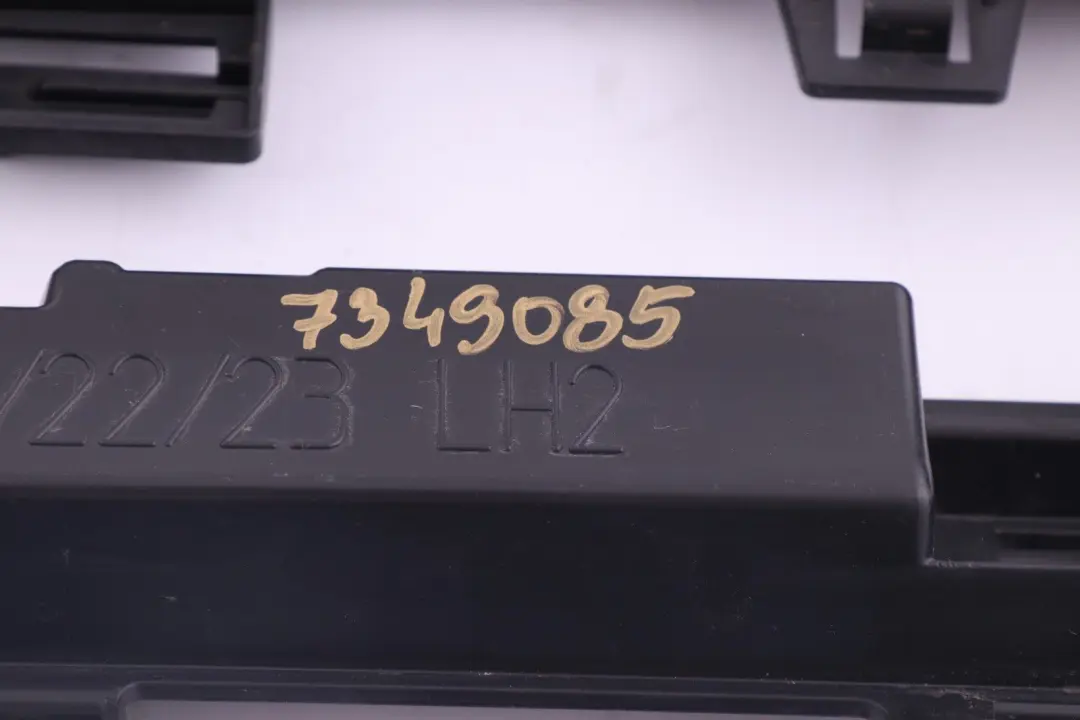 Listwa ślizg mocowanie progu lewa do BMW F21 F22 o numerze 7349085 BMW F21 F22 Listwa ślizg mocowanie progu lewa - SKU 7349085 - Numer Części 7349085