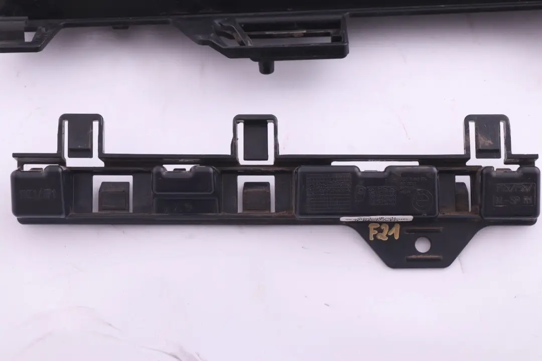 Listwa ślizg mocowanie progu lewa do BMW F21 F22 o numerze 7349085 BMW F21 F22 Listwa ślizg mocowanie progu lewa - SKU 7349085 - Numer Części 7349085