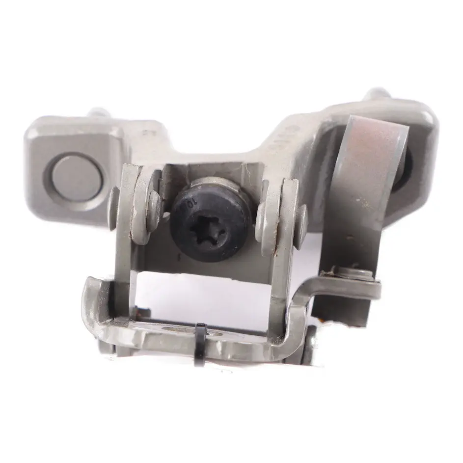 Bisagra Tapa Maletero Derecha Plata Platino Metalizado C08 para BMW F46 con número de pieza 7349450 BMW F46 Bisagra Tapa Maletero Derecha Plata Platino Metalizado C08 - SKU 7349450-PSM - Número de pieza 7349450