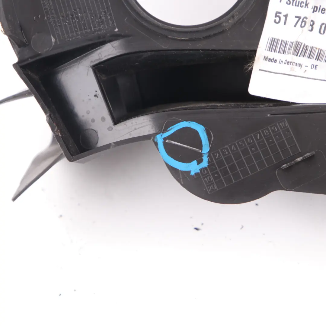 Guarnizione del cappuccio Motore in gomma anteriore sinistra per BMW G30 G31 con numero di parte 7349601 BMW G30 G31 Guarnizione del cappuccio Motore in gomma anteriore sinistra - SKU 7349601 - Numero di parte 7349601