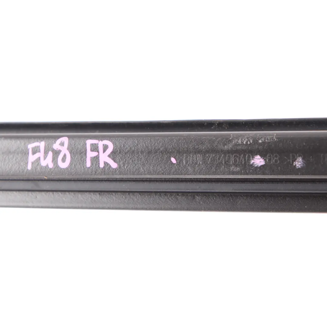 Finestra Guarnizione Striscia Porta Anteriore Destra per BMW X1 F48 X2 F39 con numero di parte 7349640 BMW X1 F48 X2 F39 Finestra Guarnizione Striscia Porta Anteriore Destra - SKU 7349640 - Numero di parte 7349640