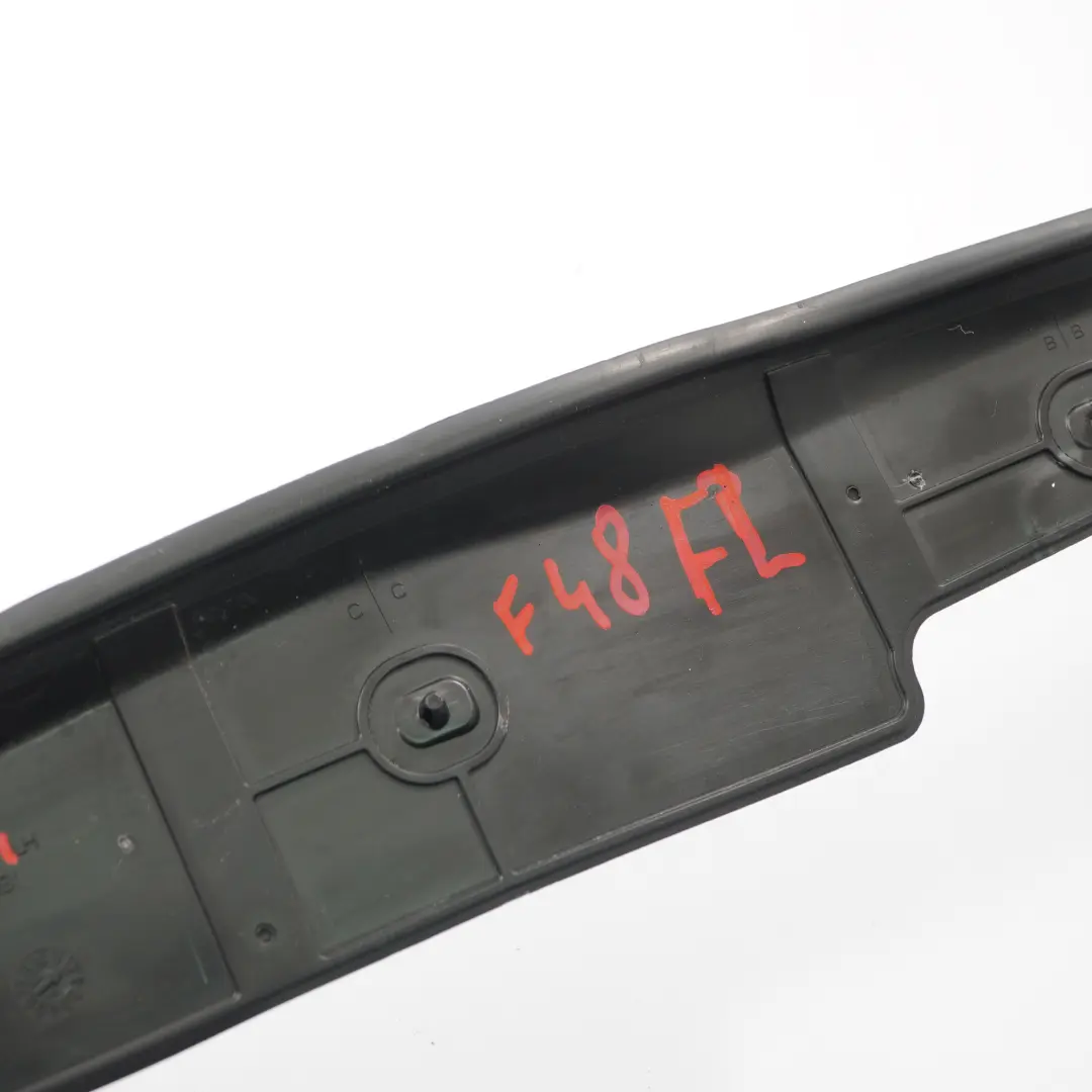 Guarnizione Porta Anteriore Sinistra Canale Pannello Trim per BMW X1 F48 con numero di parte 7349643 BMW X1 F48 Guarnizione Porta Anteriore Sinistra Canale Pannello Trim - SKU 7349643 - Numero di parte 7349643