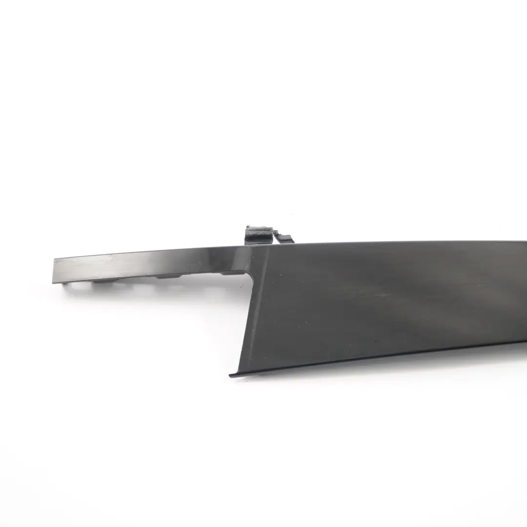 Tapa Columna Pilar B Puerta Trasera Derecha Embellecedor para BMW X1 F48 con número de pieza 7349676 BMW X1 F48 Tapa Columna Pilar B Puerta Trasera Derecha Embellecedor - SKU 7349676 - Número de pieza 7349676