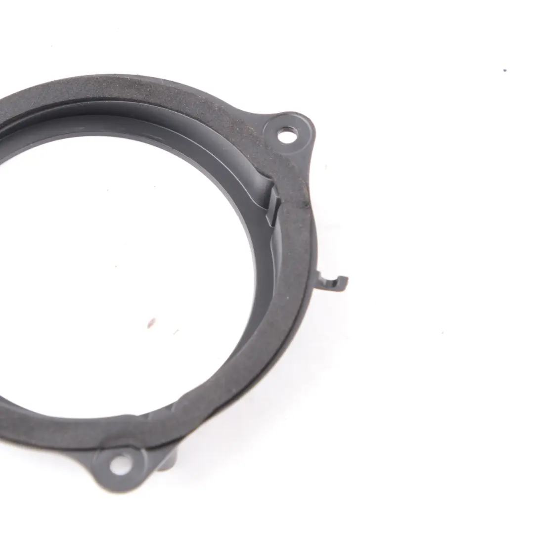 Delantero Trasero Altavoz Soporte Montaje Audio Puerta Derecha para BMW X1 F48 con número de pieza 7350554 BMW X1 F48 Delantero Trasero Altavoz Soporte Montaje Audio Puerta Derecha - SKU 7350554 - Número de pieza 7350554