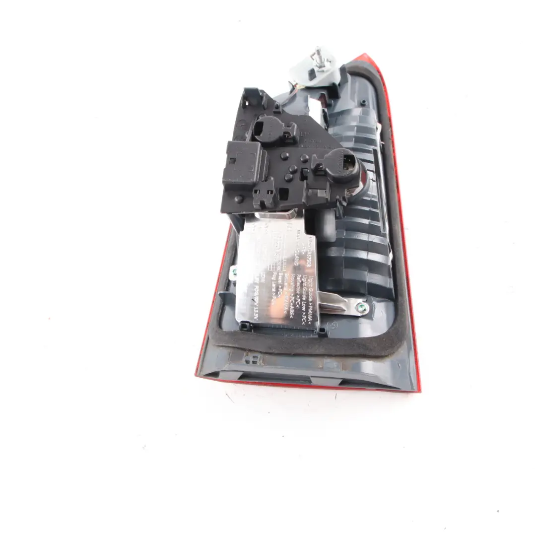 Fanale Posteriore Nel Portellone Baule Boot Tailgate Sinistro per BMW X1 F48 con numero di parte 7350697 BMW X1 F48 Fanale Posteriore Nel Portellone Baule Boot Tailgate Sinistro - SKU 7350697 - Numero di parte 7350697