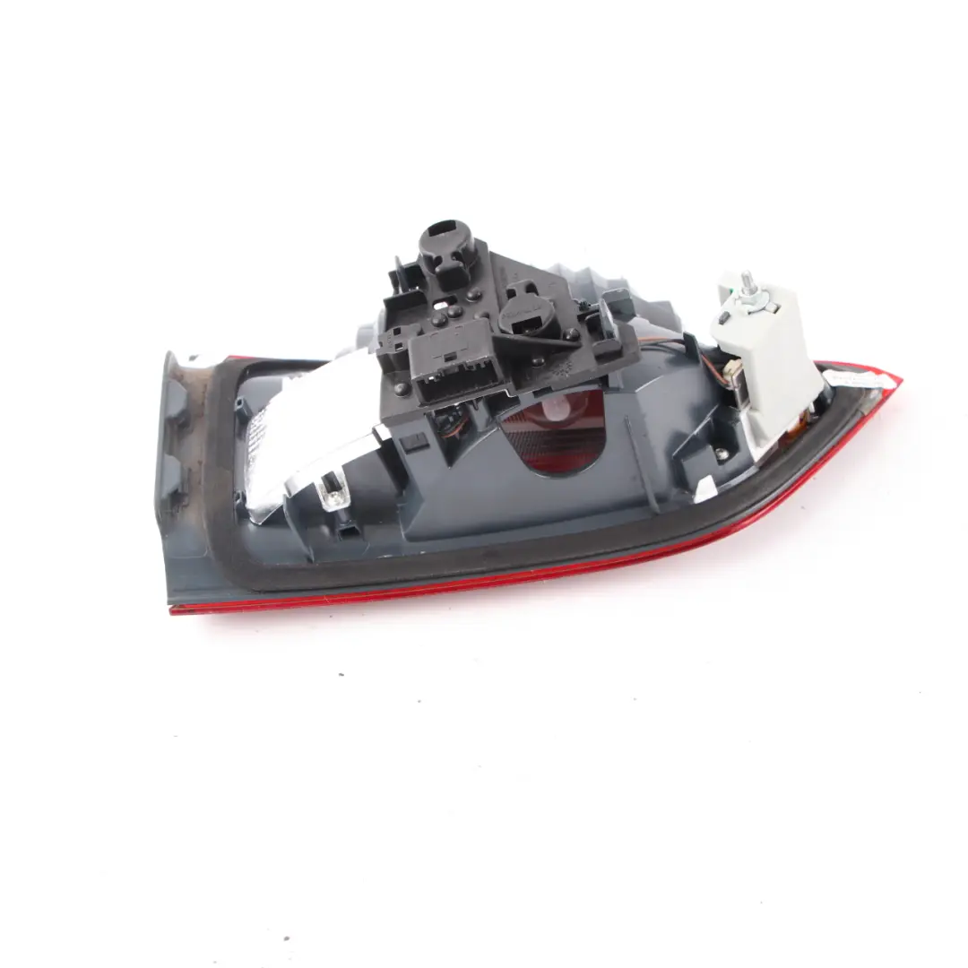 BMW X1 F48 Fanale Posteriore Nel Portellone Bagagliaio Tailgate Destra - SKU 7350698 - Numero di parte 7350698