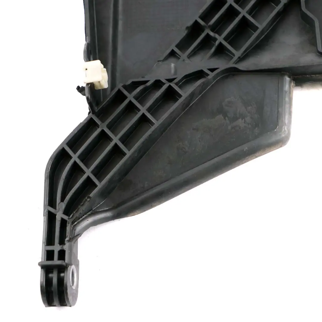 Pannello copertura vano batteria per BMW 2 F45 F46 Mini Clubman F54 con numero di parte 7351482 BMW 2 F45 F46 Mini Clubman F54 Pannello copertura vano batteria - SKU 7351482 - Numero di parte 7351482