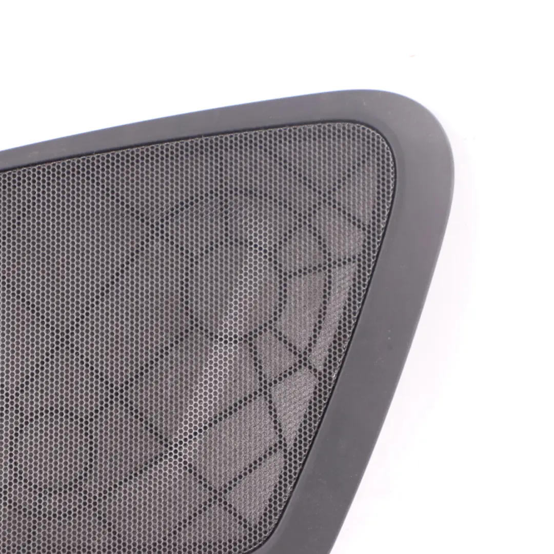 Cache haut parleur arrière Harman Kardon gauche noir 7921167 pour BMW F87 M2 à propos du numéro de pièce 7351693 BMW F87 M2 Cache haut parleur arrière Harman Kardon gauche noir 7921167 - SKU 7351693 - Numéro de pièce 7351693