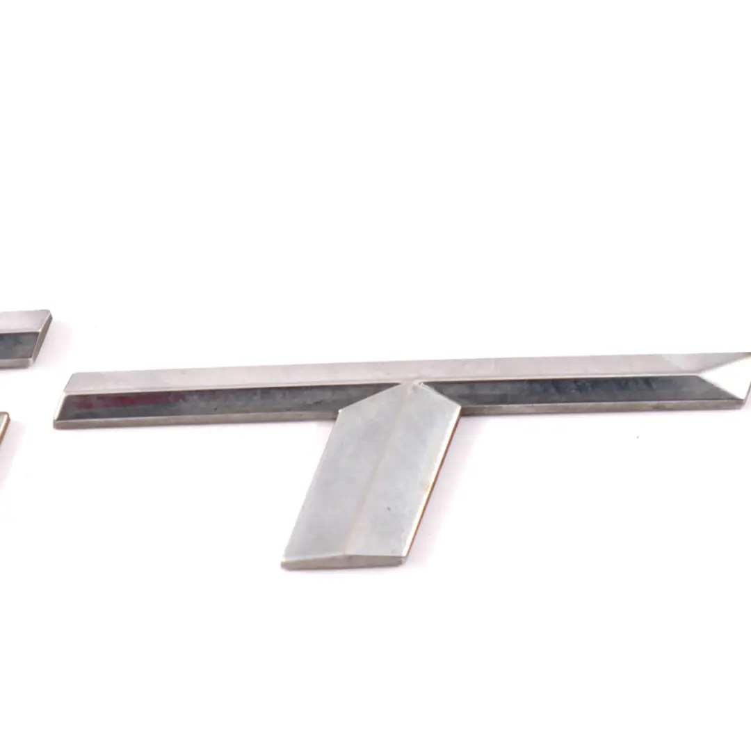 Emblema Copertura Trim Cromo Tronco Logo Posteriore 328i GT per BMW F34 con numero di parte 7351967 BMW F34 Emblema Copertura Trim Cromo Tronco Logo Posteriore 328i GT - SKU 7351967 - Numero di parte 7351967