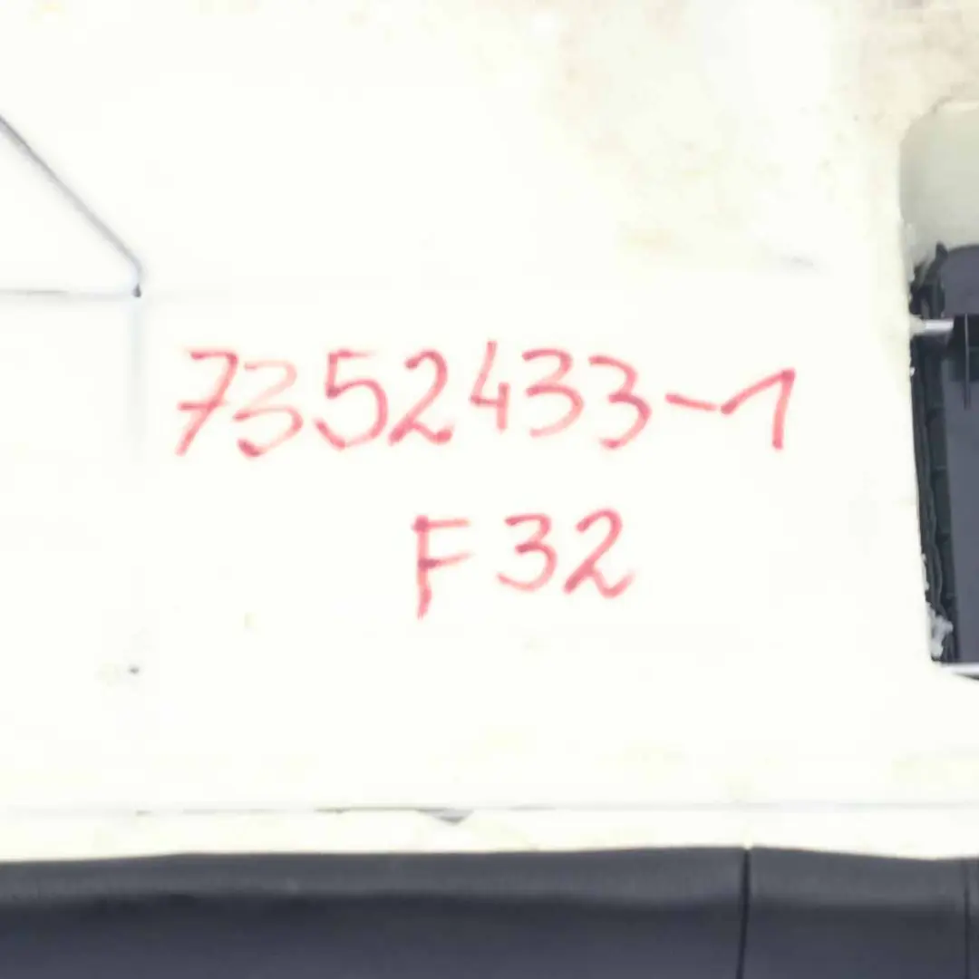 Kanapa Tylna Siedzisko Czarna Skóra Dakota do BMW F32 o numerze 7352433 BMW F32 Kanapa Tylna Siedzisko Czarna Skóra Dakota - SKU 7352433-1 - Numer Części 7352433