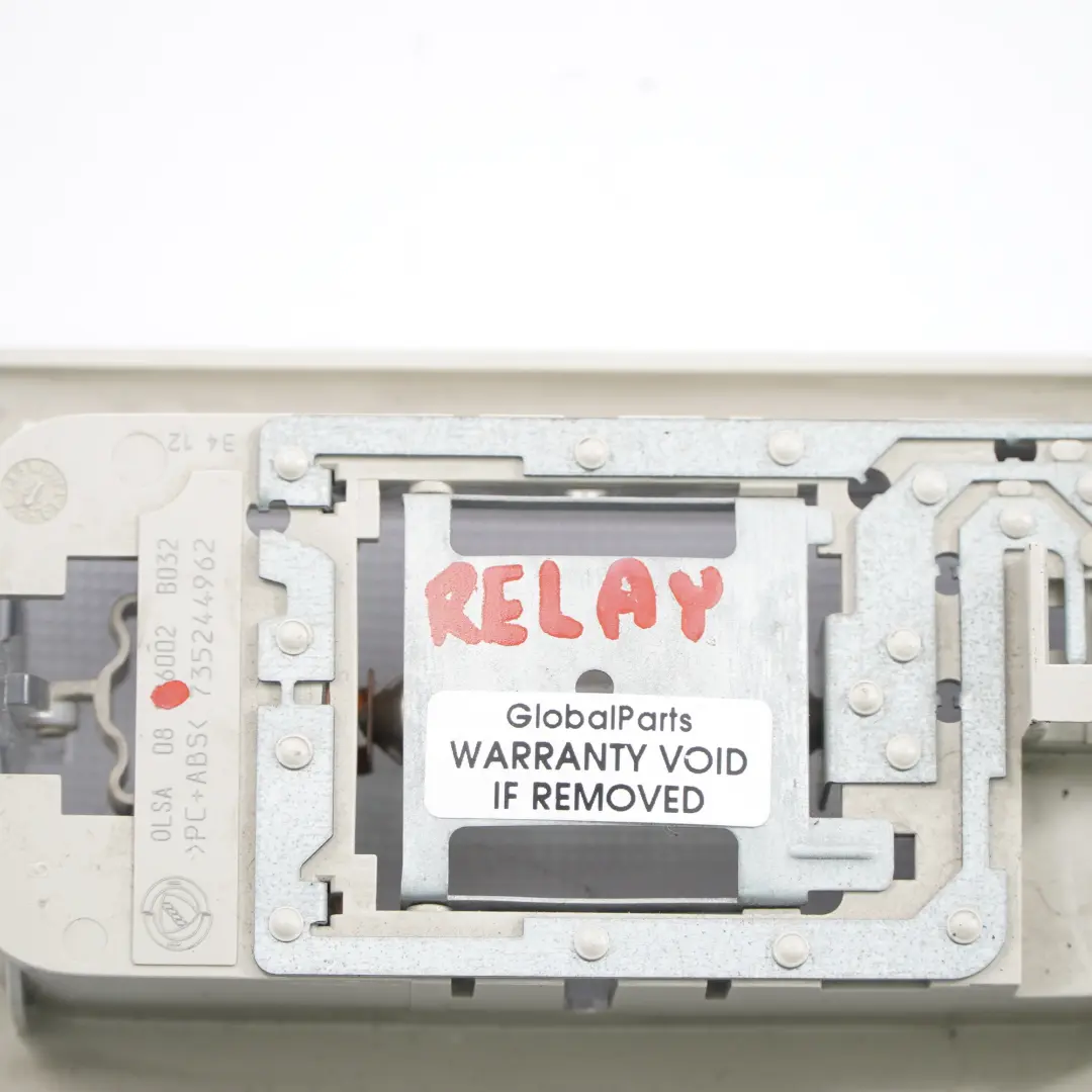 Lampka Światło Kabiny do Fiat Ducato Peugeot Boxer o numerze 735244962 Fiat Ducato Peugeot Boxer Lampka Światło Kabiny - SKU 735244962 - Numer Części 735244962