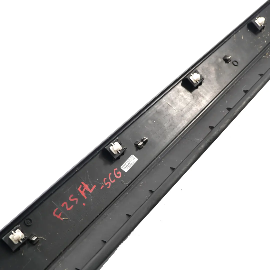 Modanatura Pannello Copertura Porta Anteriore Sinistra X Line per BMW X3 F25 con numero di parte 7352555 BMW X3 F25 Modanatura Pannello Copertura Porta Anteriore Sinistra X Line - SKU 7352555 - Numero di parte 7352555