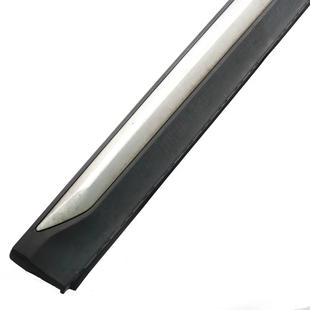 Moulure Recouvrement Bas Caisse Porte Avant Gauche X Line pour BMW X3 F25 à propos du numéro de pièce 7352555 BMW X3 F25 Moulure Recouvrement Bas Caisse Porte Avant Gauche X Line - SKU 7352555 - Numéro de pièce 7352555