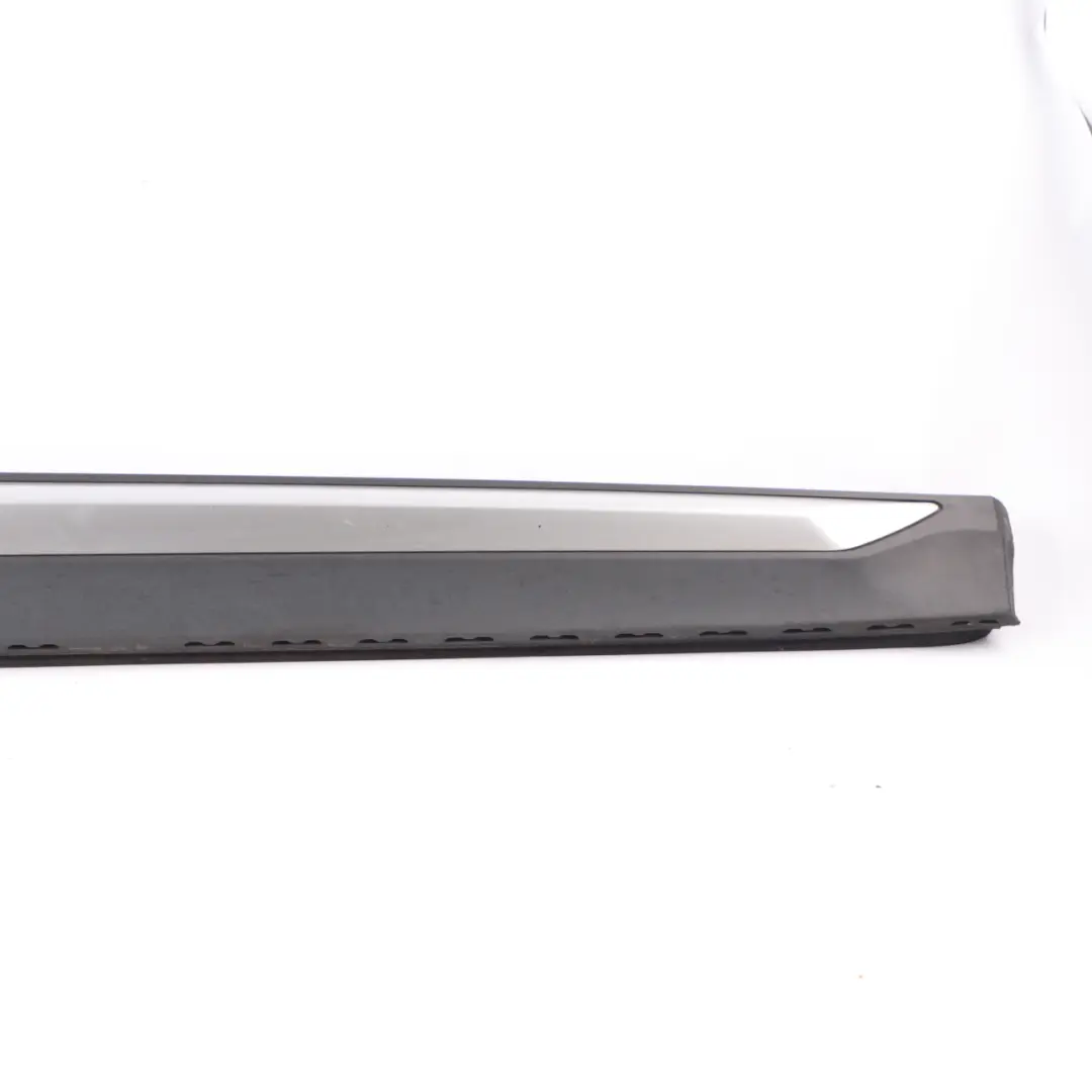 BMW X3 F25 Moulure Garniture Caisse Bande Recouvrement Avant Droite - SKU 7352556 - Numéro de pièce 7352556