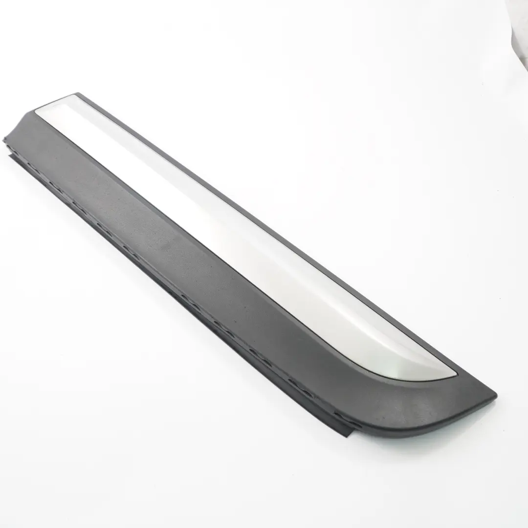 Moulure Porte Arrière Gauche X Line Couvercle bas caisse pour BMW X3 F25 à propos du numéro de pièce 7352557 BMW X3 F25 Moulure Porte Arrière Gauche X Line Couvercle bas caisse - SKU 7352557 - Numéro de pièce 7352557