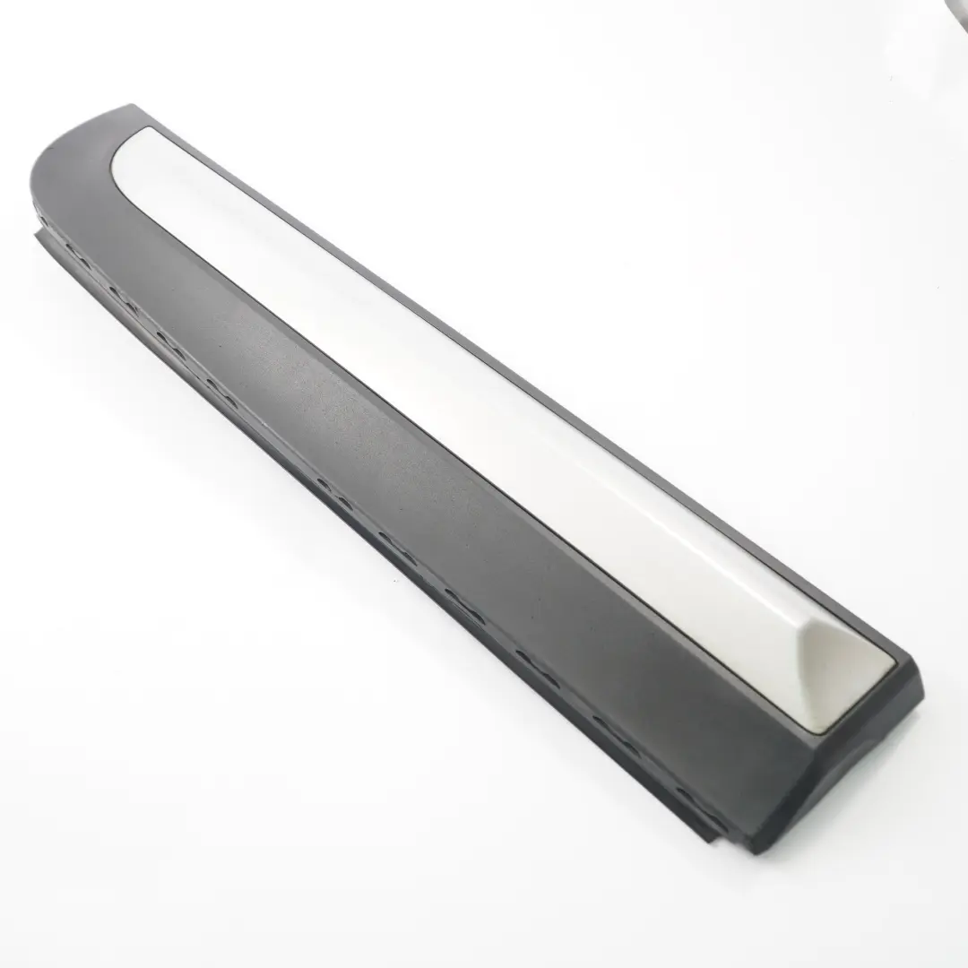 Garniture de moulure de porte arrière droite X Line pour BMW X3 F25 à propos du numéro de pièce 7352558 BMW X3 F25 Garniture de moulure de porte arrière droite X Line - SKU 7352558 - Numéro de pièce 7352558