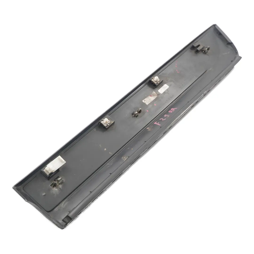 Moldura Puerta Trasera Derecha X Line Tapa del panel para BMW X3 F25 con número de pieza 7352558 BMW X3 F25 Moldura Puerta Trasera Derecha X Line Tapa del panel - SKU 7352558 - Número de pieza 7352558