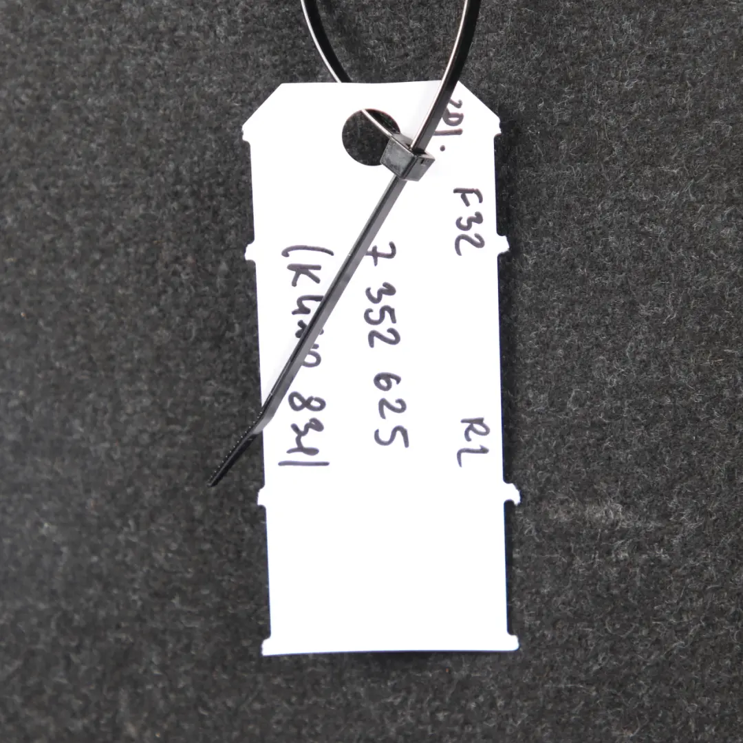 Dossier de la banquette arrière gauche Cuir noir Dakota pour BMW F32 à propos du numéro de pièce 7352625 BMW F32 Dossier de la banquette arrière gauche Cuir noir Dakota - SKU 7352625 - Numéro de pièce 7352625