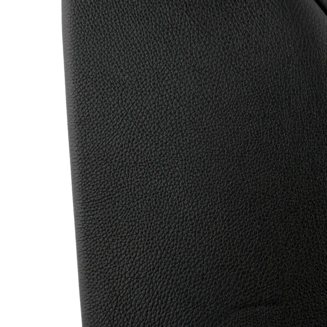 Finitura sedile posteriore destro Panca Copertura laterale pelle nera per BMW F32 con numero di parte 7352728 BMW F32 Finitura sedile posteriore destro Panca Copertura laterale pelle nera - SKU 7352728 - Numero di parte 7352728