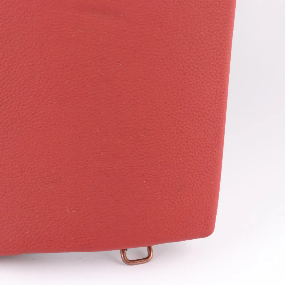 Finitura Sedile Posteriore Sinistro Panca Copertura Laterale Pelle Rossa per BMW F32 con numero di parte 7352733 BMW F32 Finitura Sedile Posteriore Sinistro Panca Copertura Laterale Pelle Rossa - SKU 7352733 - Numero di parte 7352733