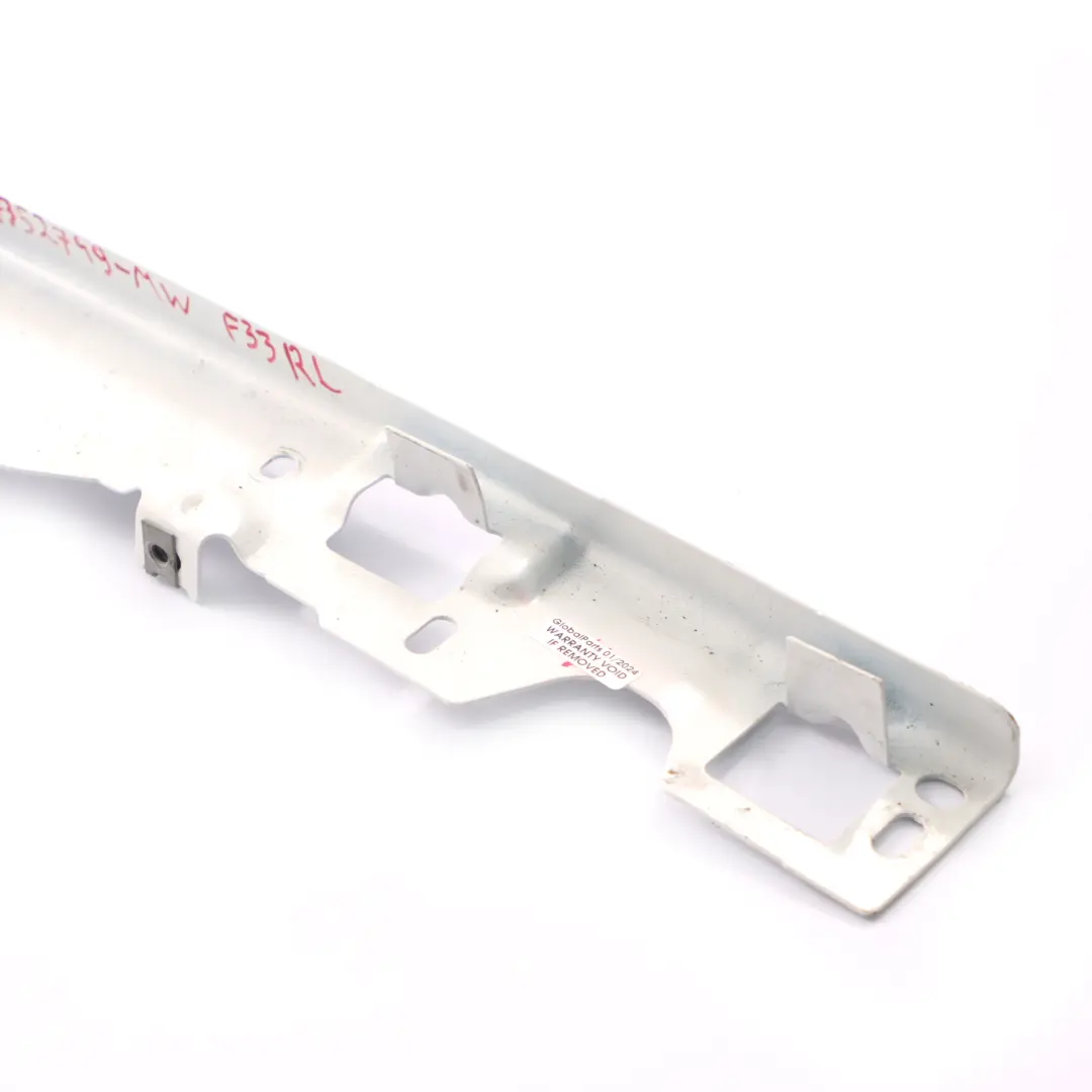 Elevalunas Trasero Izquierdo Tapa Placa Blanco Mineral A96 para BMW F33 F83 Cabrio con número de pieza 7352749 BMW F33 F83 Cabrio Elevalunas Trasero Izquierdo Tapa Placa Blanco Mineral A96 - SKU 7352749-MW - Número de pieza 7352749