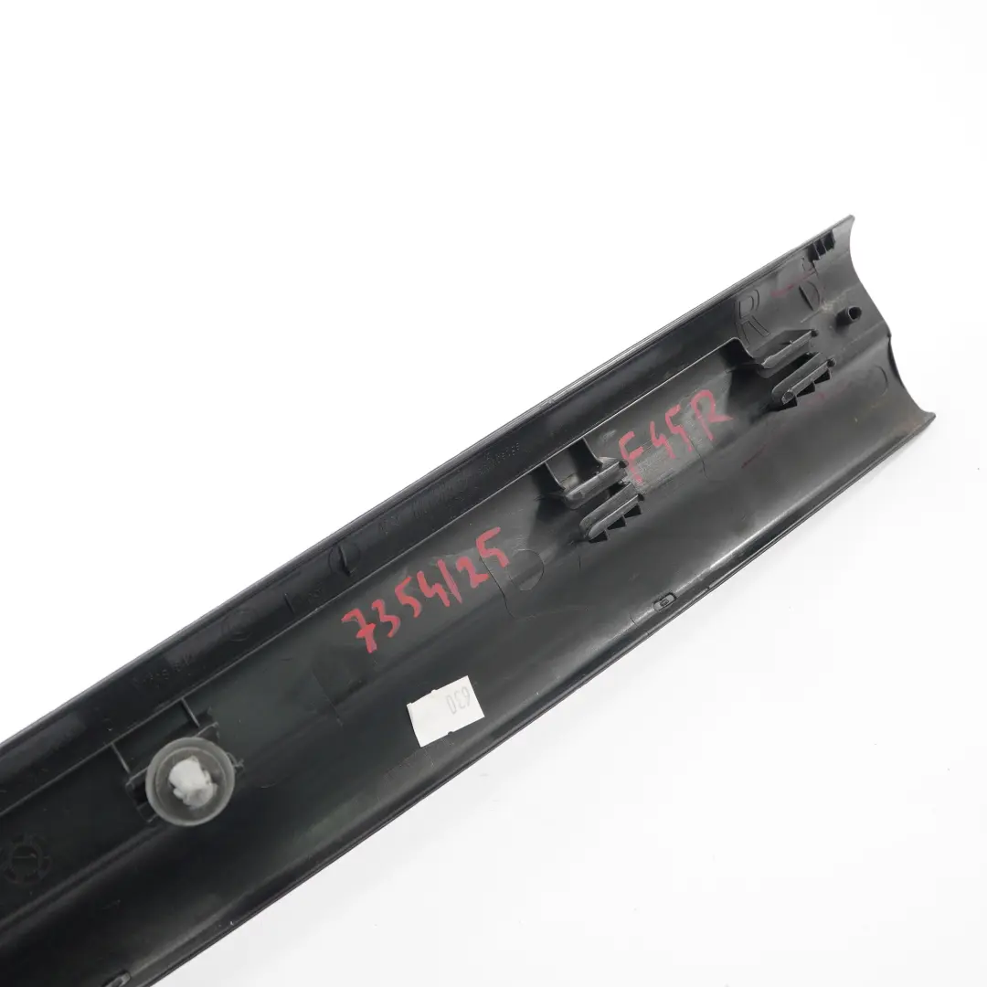 Tapa Entrada Interior Delantera Negro 7298839 para BMW F45 F46 Active Gran Tourer con número de pieza 7354125 BMW F45 F46 Active Gran Tourer Tapa Entrada Interior Delantera Negro 7298839 - SKU 7354125 - Número de pieza 7354125