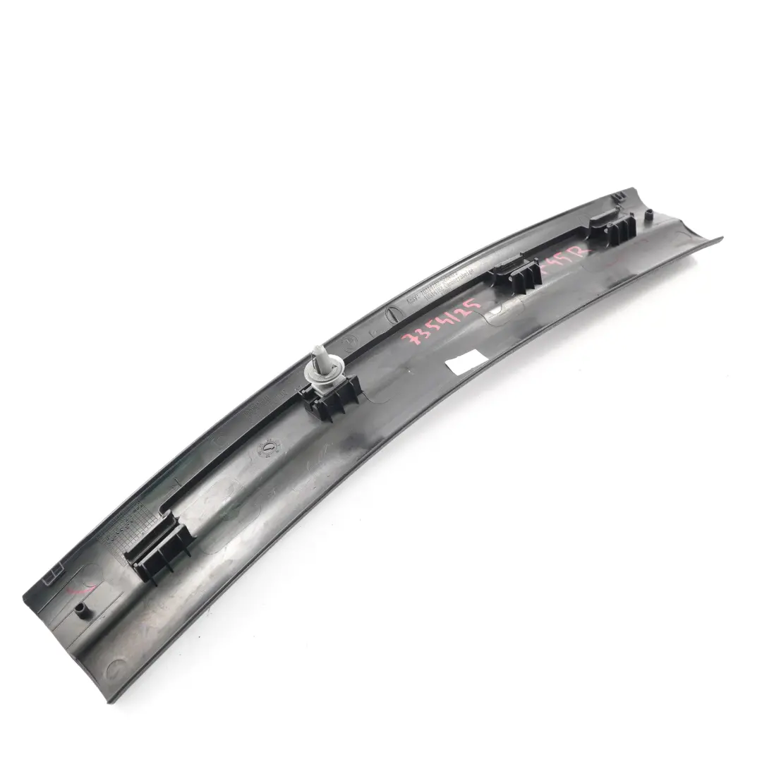 Striscia copertura ingresso interno anteriore per BMW F45 F46 Active Gran Tourer con numero di parte 7354125 BMW F45 F46 Active Gran Tourer Striscia copertura ingresso interno anteriore - SKU 7354125 - Numero di parte 7354125