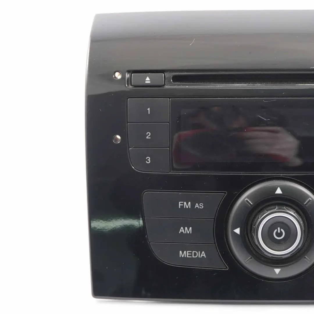 Radio Fiat Ducato Peugeot Boxer Unidad principal audio para CD con número de pieza 7355333750 CD Radio Fiat Ducato Peugeot Boxer Unidad principal audio - SKU 7355333750 - Número de pieza 7355333750