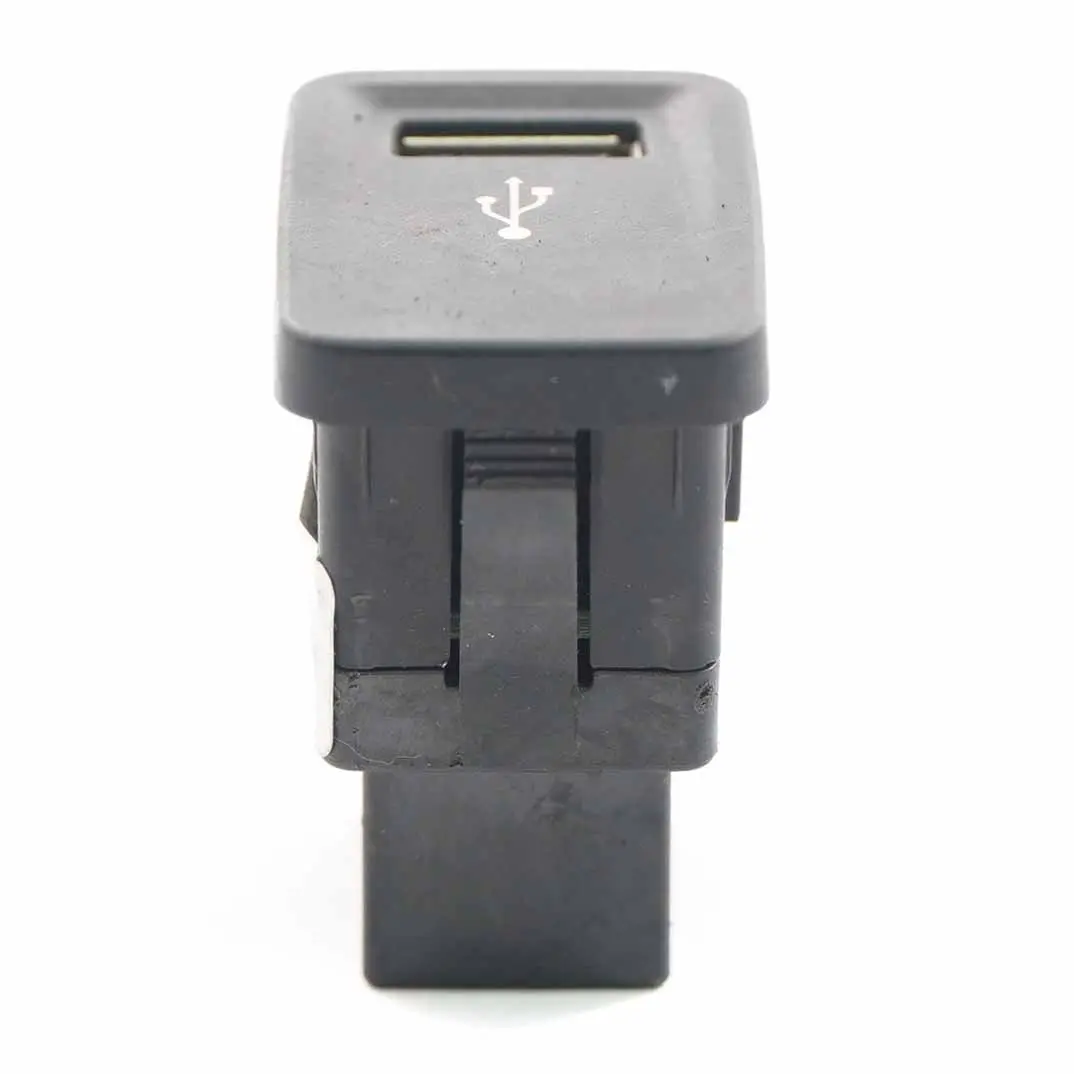  Prise USB Citroen Jumper Peugeot Boxer Port - SKU 735545987 - Numéro de pièce 735545987