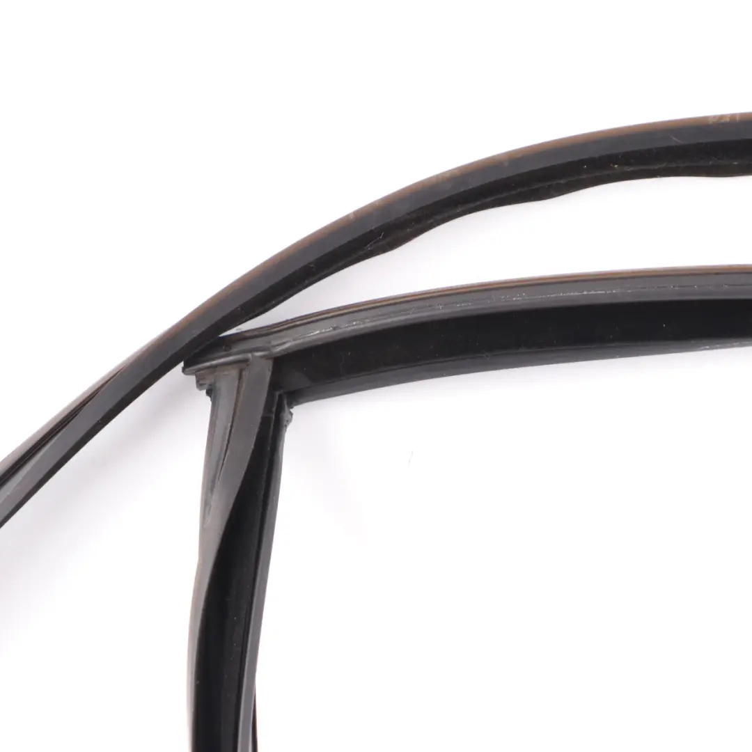 Door Seal Gasket Window Guide Rear Right O/S to BMW G11 with Part number 7355530 BMW G11 Door Seal Gasket Window Guide Rear Right O/S - SKU 7355530 - Part number 7355530