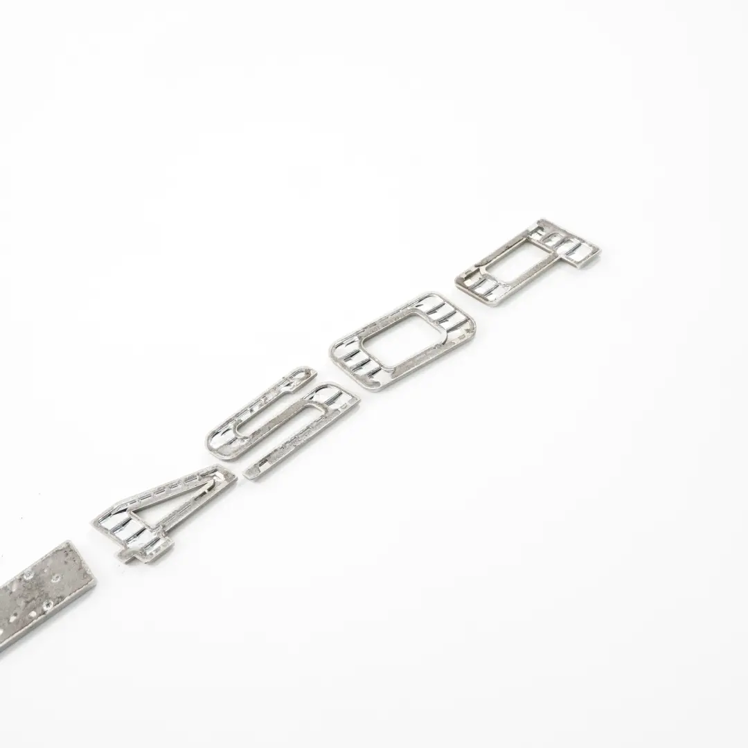 BMW F32 F36 Emblema Lettering Trasero Adherido Tapa maletero xDrive 420d - SKU 7356330 - Número de pieza 7356330