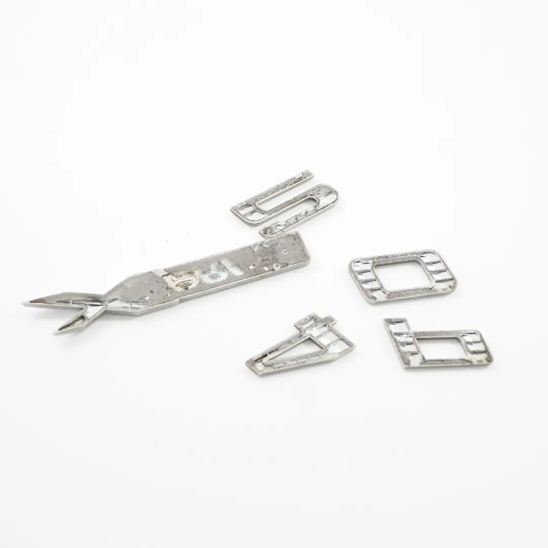 BMW F32 F36 Emblema Lettering Trasero Adherido Tapa maletero xDrive 420d - SKU 7356330 - Número de pieza 7356330