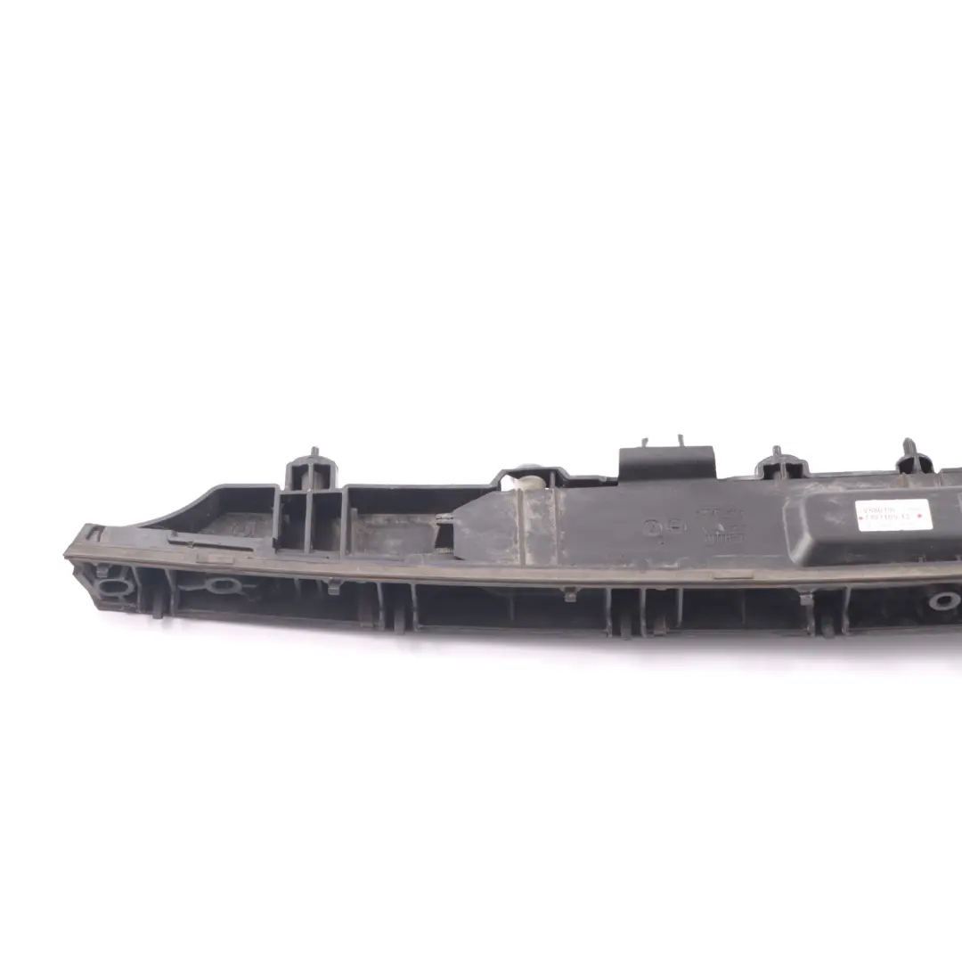 BMW G11 G12 Tapa del maletero Maletero Portón trasero Asidero Imprimado - SKU 7357105 - Número de pieza 7357105