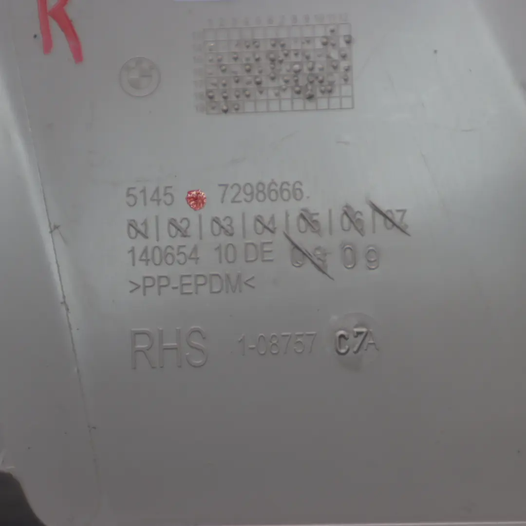 BMW F45 Osłona Poszycie Słupka B Prawa Szary 7298666 - SKU 7359760 - Numer Części 7359760