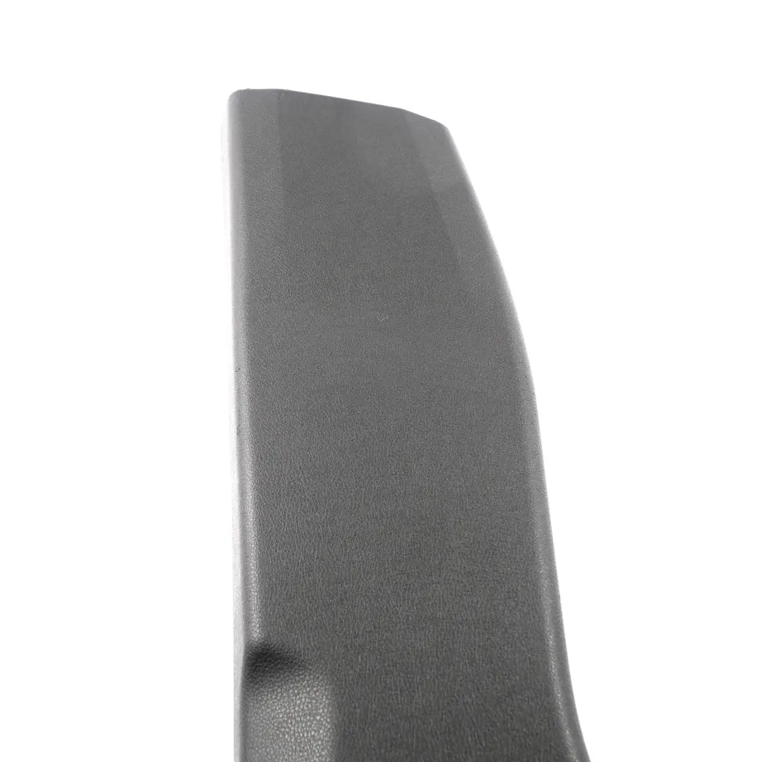 Säule B Säulen abdeckung links untere Verkleidung schwarz für BMW F45 mit Teilenummer 7359849 BMW F45 Säule B Säulen abdeckung links untere Verkleidung schwarz - SKU 7359849 - Teilenummer 7359849