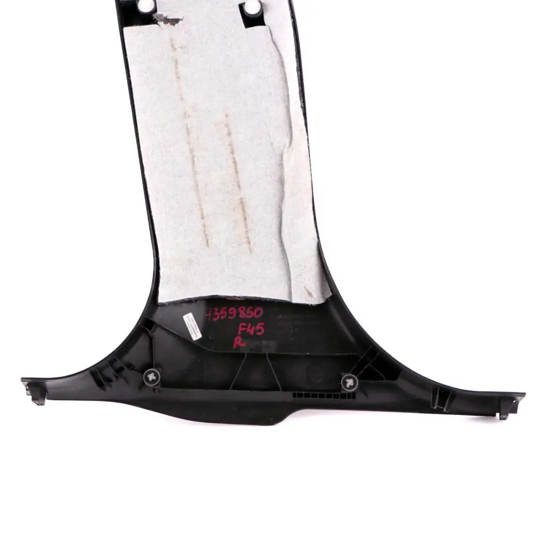 Destra Colonna B Bottom Trim Cover Panel Nero per BMW 2 F45 F46 con numero di parte 7359850 BMW 2 F45 F46 Destra Colonna B Bottom Trim Cover Panel Nero - SKU 7359850 - Numero di parte 7359850