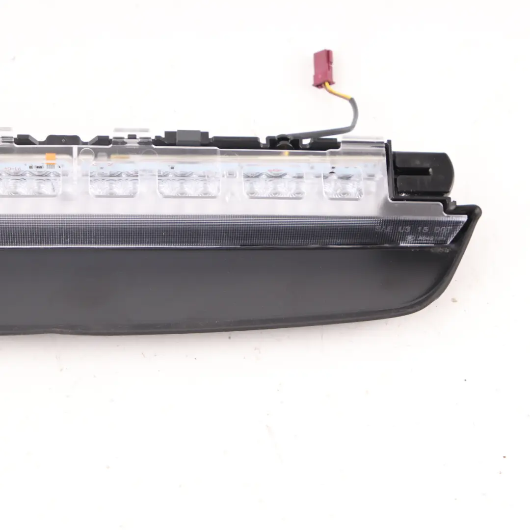 Luz De Freno Trasera Interior Freno Tercera Luz De Freno Negro para BMW G30 con número de pieza 7360527 BMW G30 Luz De Freno Trasera Interior Freno Tercera Luz De Freno Negro - SKU 7360527 - Número de pieza 7360527