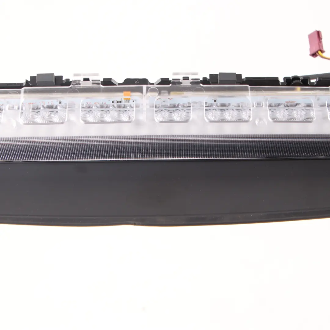 Brems Leuchte Hinten Innen Bremse Dritte Schwarz für BMW G30 mit Teilenummer 7360527 BMW G30 Brems Leuchte Hinten Innen Bremse Dritte Schwarz - SKU 7360527 - Teilenummer 7360527