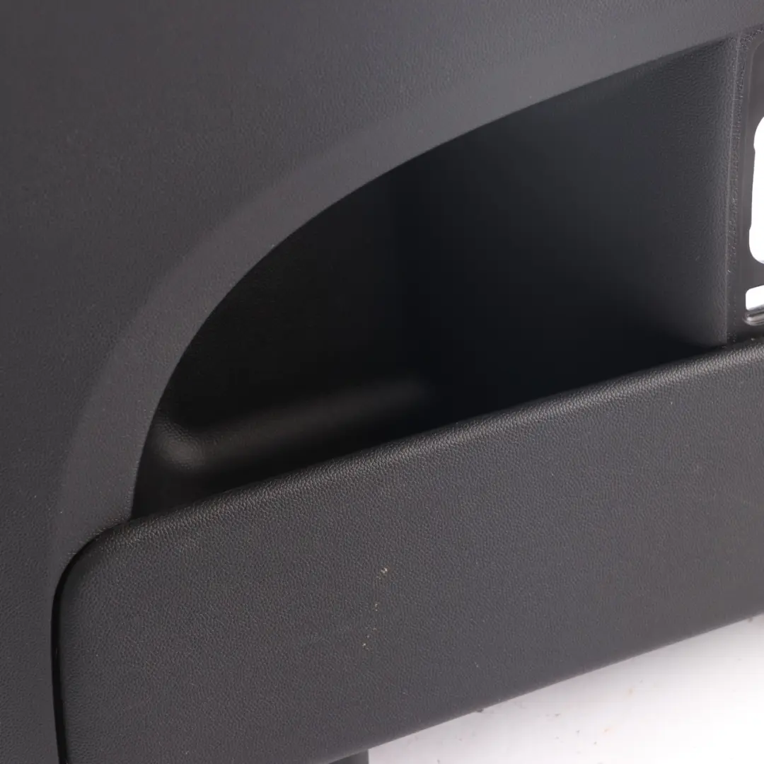 Embellecedor Puerta Trasera Maletero Izquierdo Negro para Mini Clubman F54 con número de pieza 7360889 Mini Clubman F54 Embellecedor Puerta Trasera Maletero Izquierdo Negro - SKU 7360889 - Número de pieza 7360889