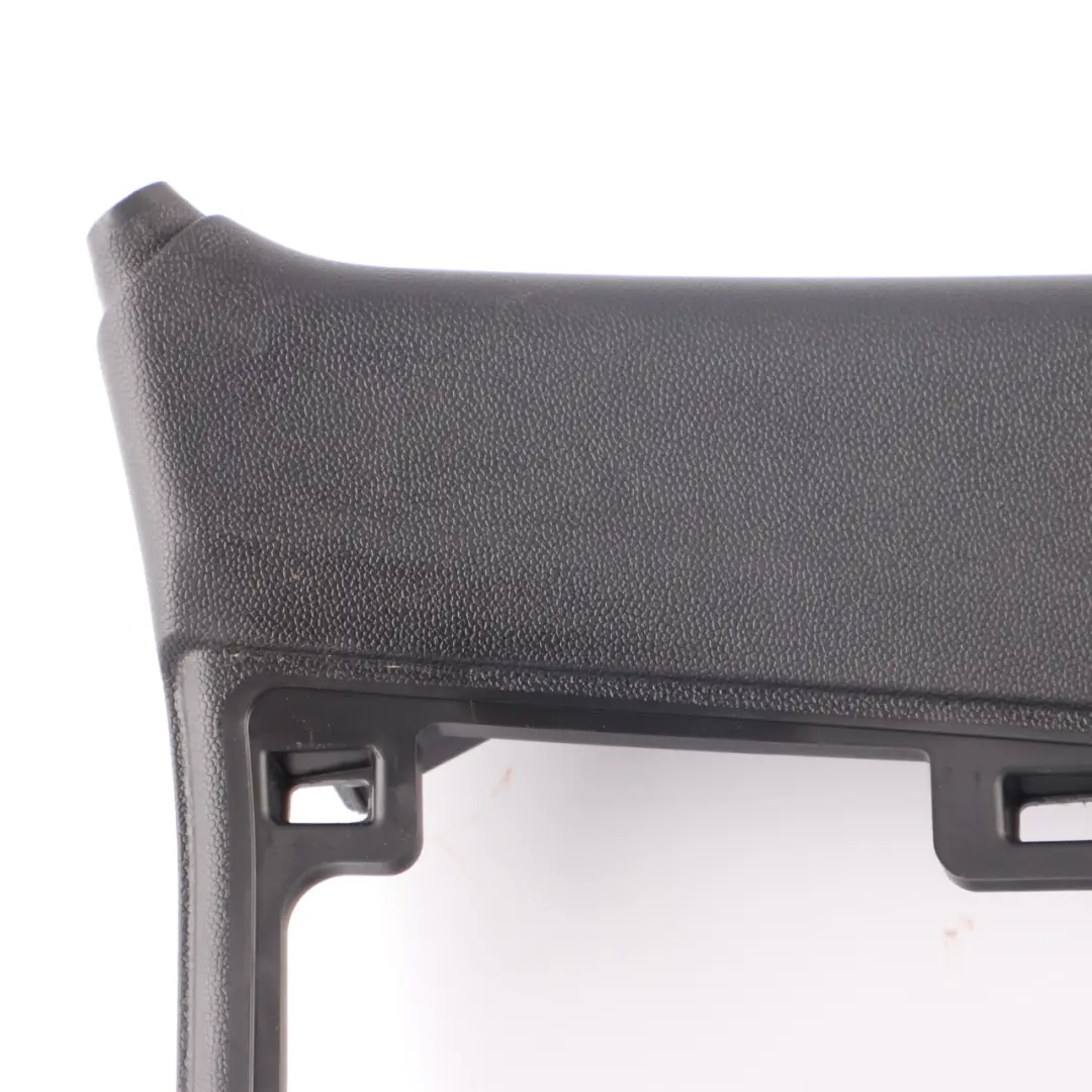 Embellecedor Mini Cooper Clubman F54 Puerta Trasera Derecha Negro para con número de pieza 7360890 Embellecedor Mini Cooper Clubman F54 Puerta Trasera Derecha Negro - SKU 7360890 - Número de pieza 7360890