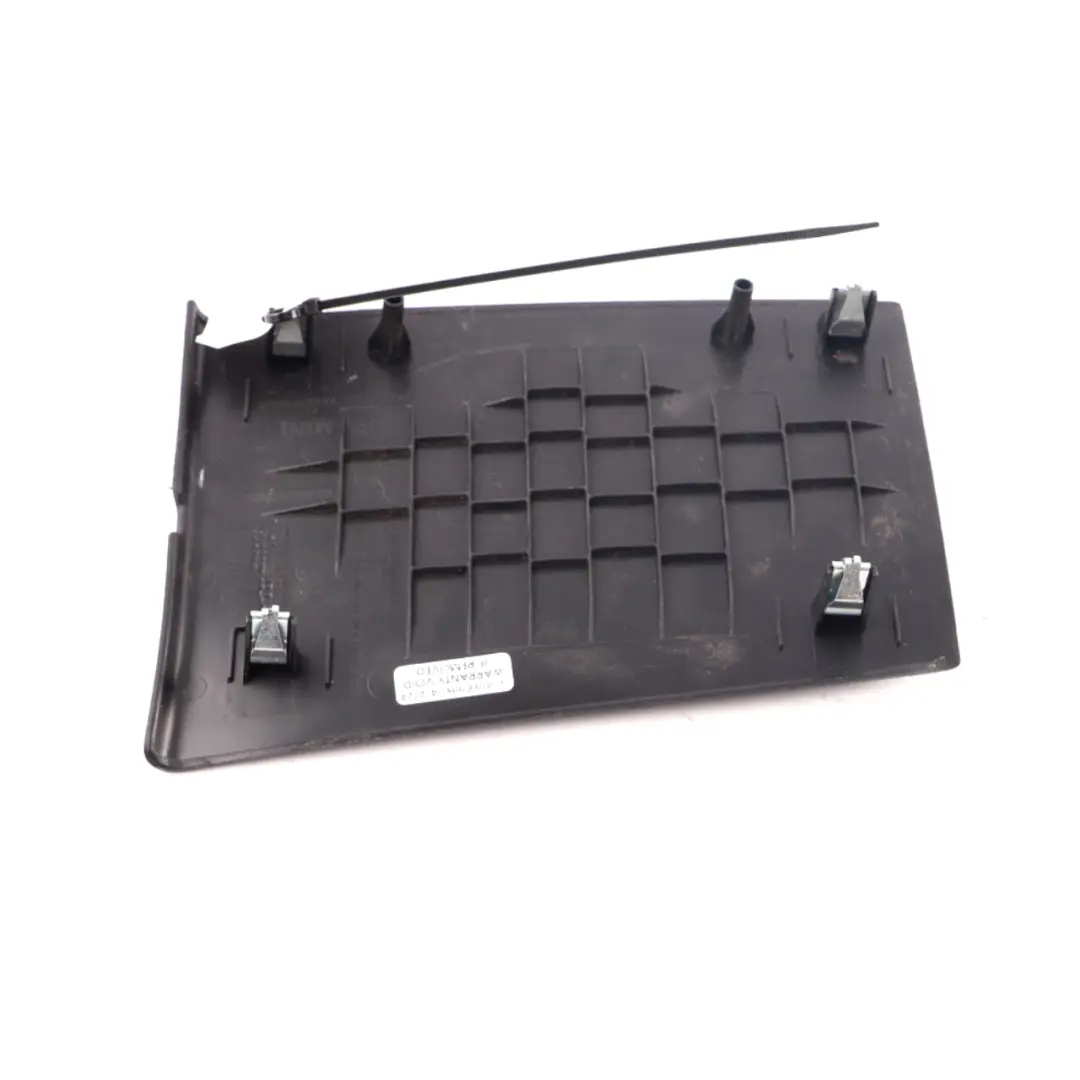 Osłona Zaślepka Klapy Bagażnika Prawy Tył do Mini Clubman F54 o numerze 7360892 Mini Clubman F54 Osłona Zaślepka Klapy Bagażnika Prawy Tył - SKU 7360892 - Numer Części 7360892