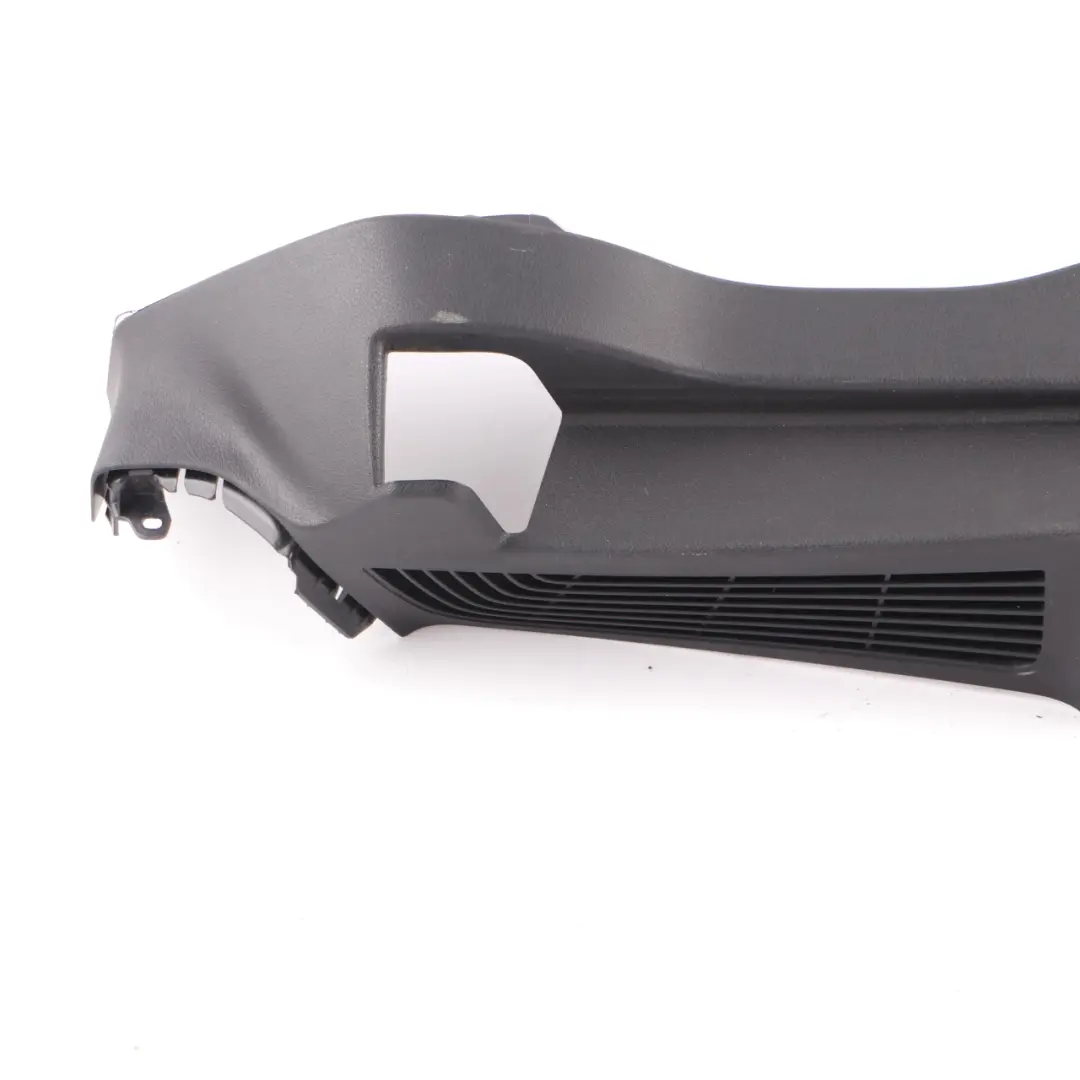 Listwa Panel Lewy Bagażnika Czarny 7327009 do BMW F46 o numerze 7360949 BMW F46 Listwa Panel Lewy Bagażnika Czarny 7327009 - SKU 7360949 - Numer Części 7360949