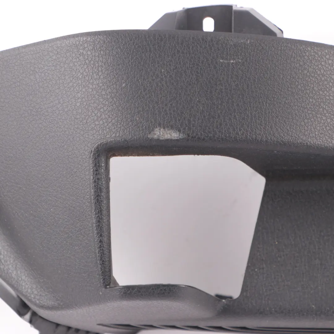 Coffre voiture, panneau d'habillage coffre, rail gauche, couvercle noir pour BMW F46 à propos du numéro de pièce 7360949 BMW F46 Coffre voiture, panneau d'habillage coffre, rail gauche, couvercle noir - SKU 7360949 - Numéro de pièce 7360949