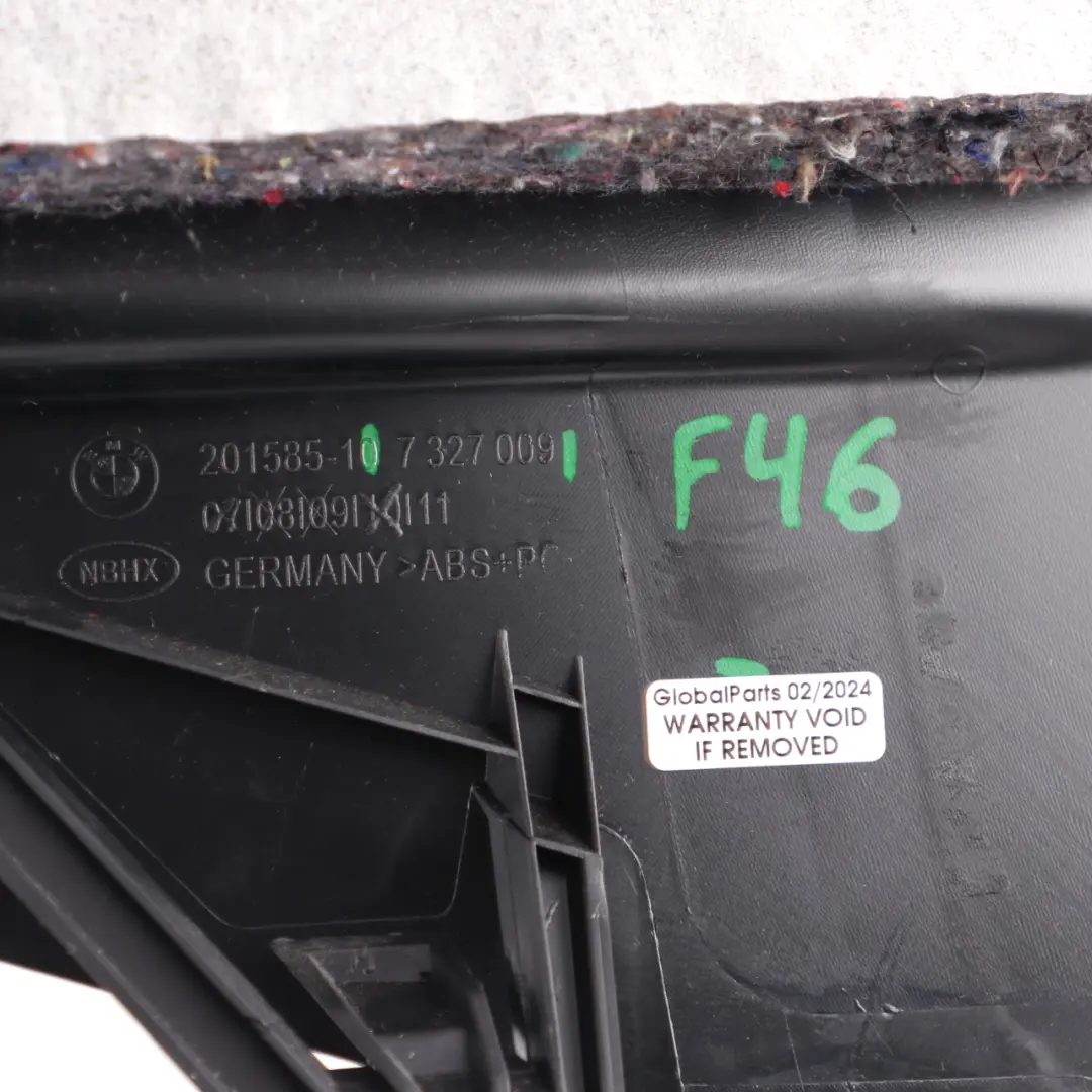 Coffre voiture, panneau d'habillage coffre, rail gauche, couvercle noir pour BMW F46 à propos du numéro de pièce 7360949 BMW F46 Coffre voiture, panneau d'habillage coffre, rail gauche, couvercle noir - SKU 7360949 - Numéro de pièce 7360949