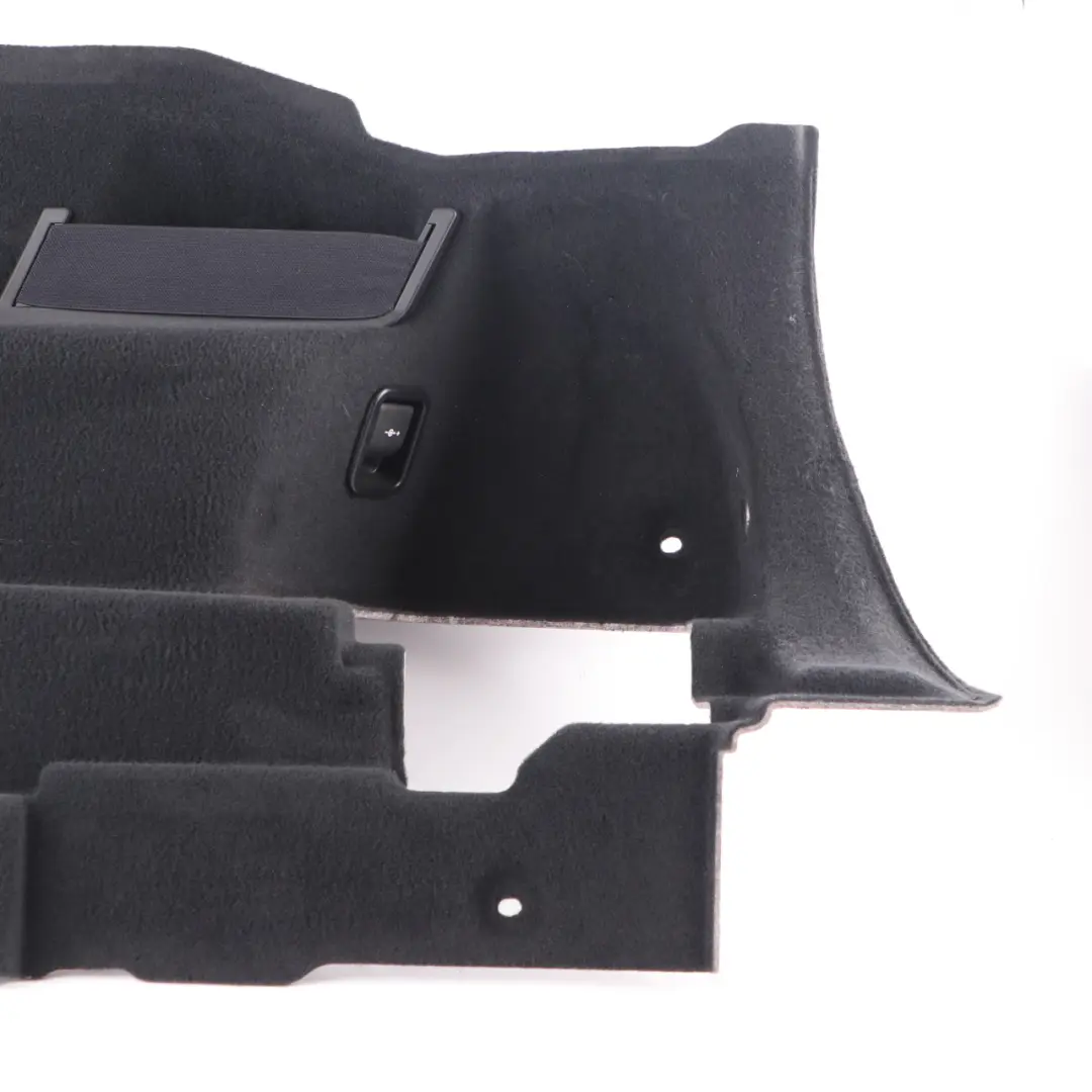 Boczek Tapicerka Bagażnika Tył Prawy 2589094 do BMW F46 o numerze 7360968 BMW F46 Boczek Tapicerka Bagażnika Tył Prawy 2589094 - SKU 7360968 - Numer Części 7360968