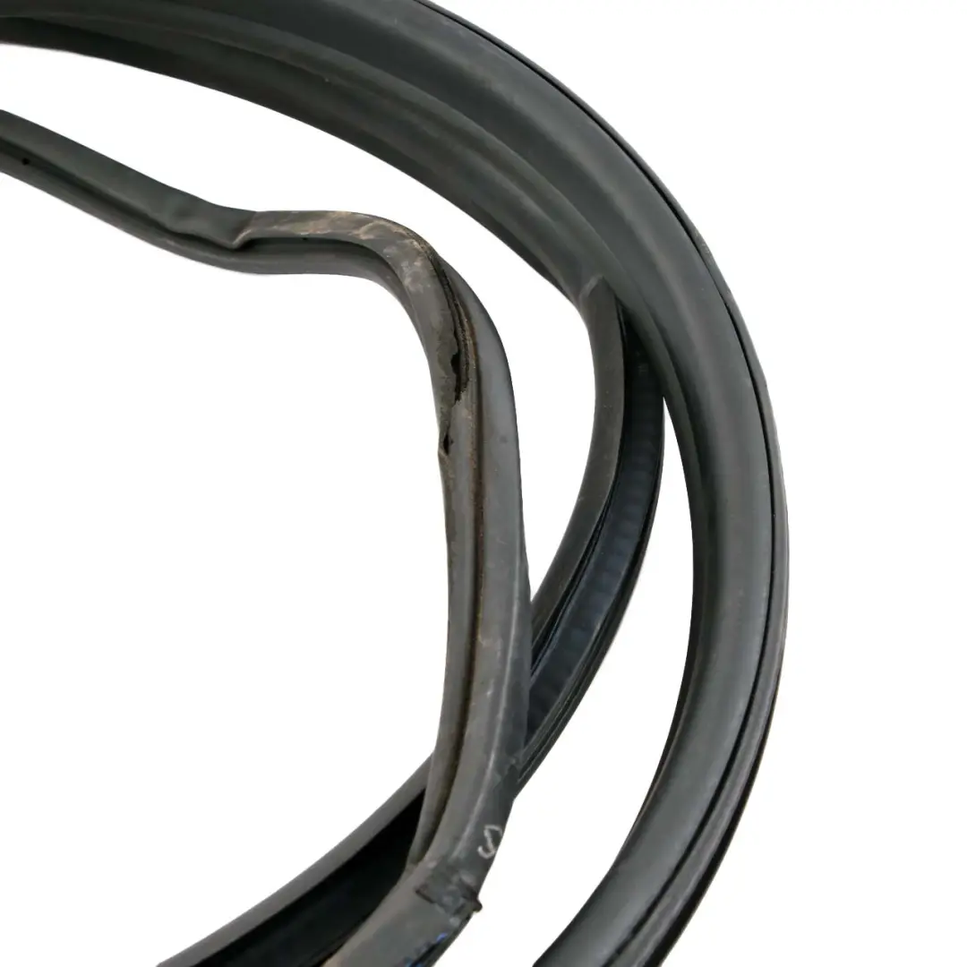 Door Weatherstrip Seal Sealing Gasket Right O/S Black to BMW i3 I01 with Part number 7361018 BMW i3 I01 Door Weatherstrip Seal Sealing Gasket Right O/S Black - SKU 7361018 - Part number 7361018