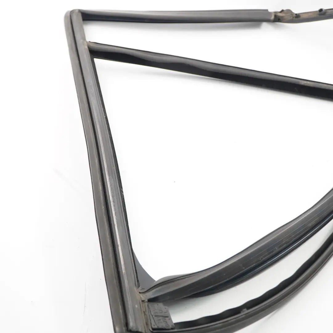 BMW X1 F48 Joint de guidage de vitre Porte arrière gauche - SKU 7362239 - Numéro de pièce 7362239